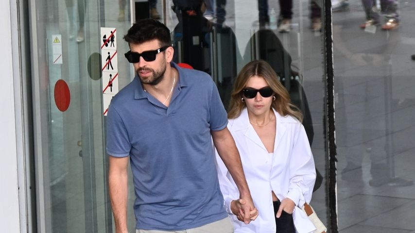 Gerard Piqué und Clara verlassen händchenhaltend das Gericht