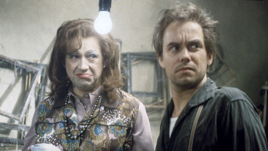 Gerd Knebel und Henni Nachtsheim in "Abbuzze! Der Badesalz Film" (1996)