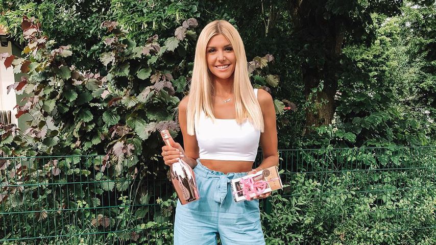 Gerda Lewis 2019 bei einem Bachelorette-Homedate