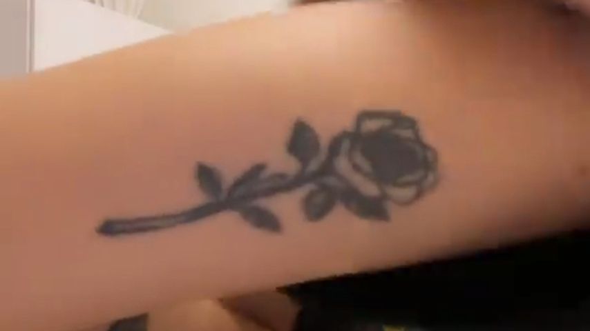 Gerda Lewis' Rosen-Tattoo