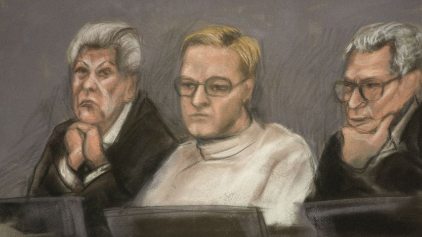 Gerichtszeichnung: Marius Borg Hoiby am ersten Prozesstag im Bezirksgericht Oslo