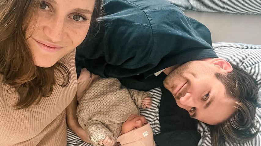 Gesa Krause mit ihrer Tochter und ihrem Partner