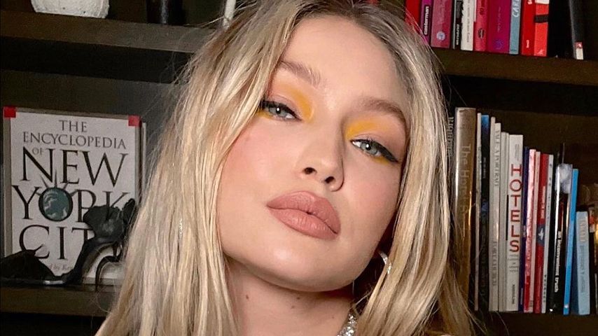 Gigi Hadid mit ihrer blonden Mähne
