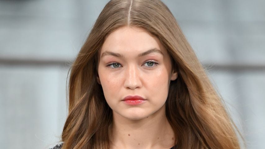 Gigi Hadid während der Chanel-Show in Paris, 2019