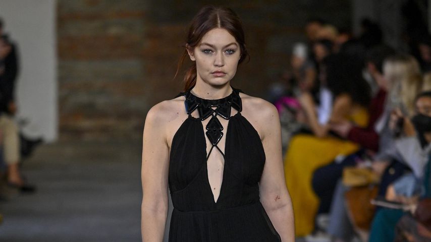 Gigi Hadid bei der Mailand Fashion Week, September 2021