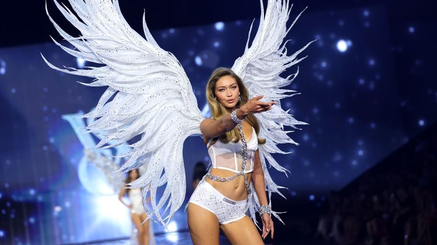 Gigi Hadid auf dem Laufsteg der Victoria's Secret Fashion Show 2026 in Los Angeles