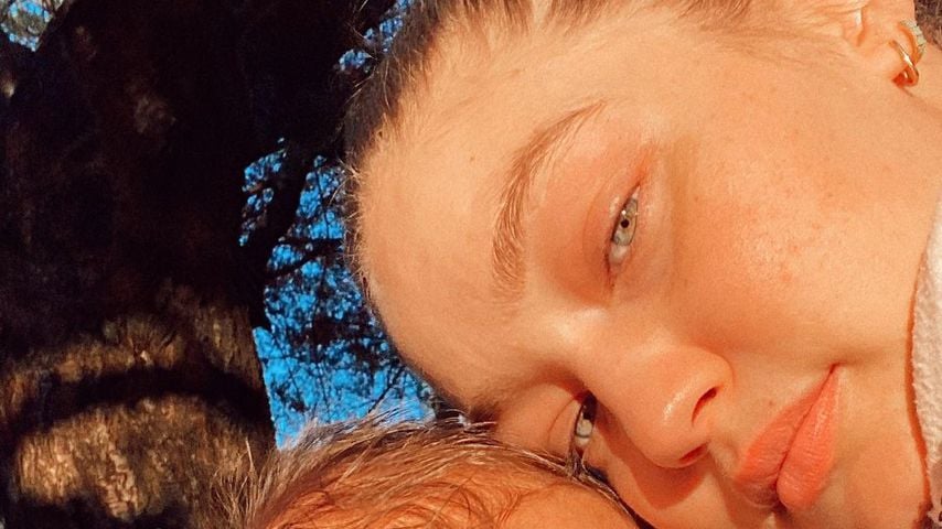 Gigi Hadid mit ihrer Tochter