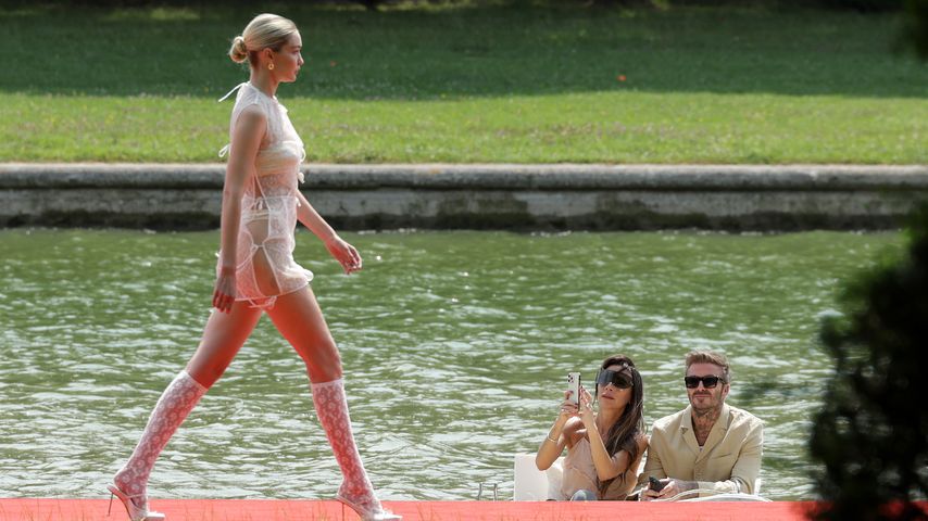 Gigi Hadid, Victoria Beckham und David Beckham in Versailles, Juni 2023
