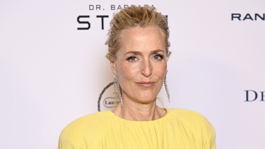 Gillian Anderson mit dem Entrepreneur of the Year Award bei den Harper's Bazaar Women of the Year in London, 6. November 2025