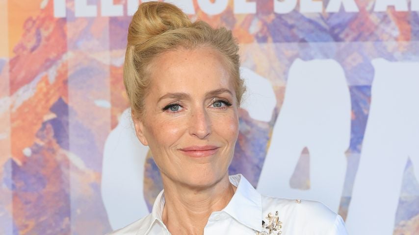 Wirklich 57? Gillian Anderson flasht mit jugendlichem Look