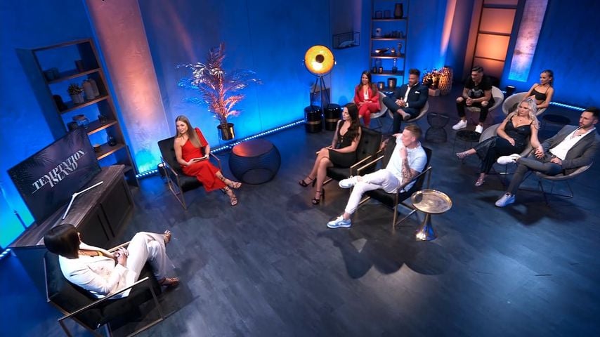 Gina, Lola, Sabine, Mike, Meike, Marcus, Yasin, Alicia, Marlisa und Fabio beim "Temptation Island"-W