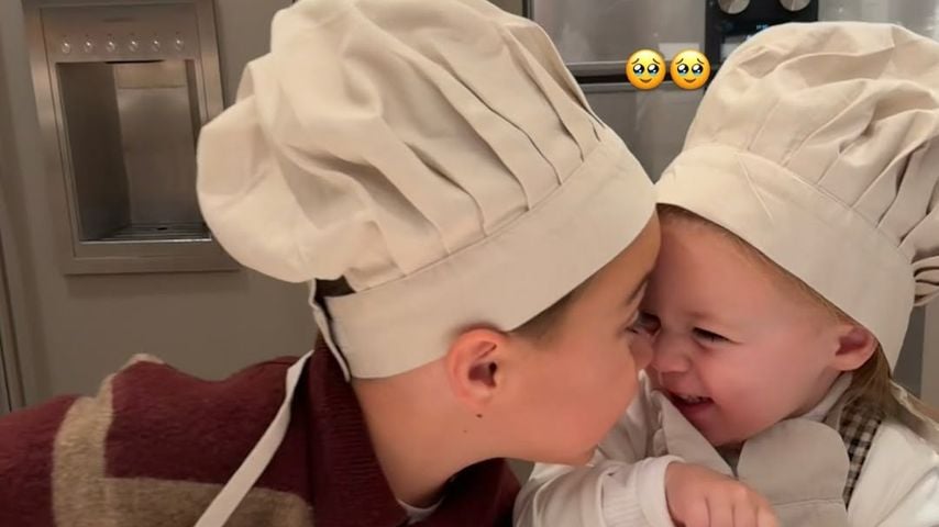 Gioia und Rome Götze beim Plätzchen backen, November 2025