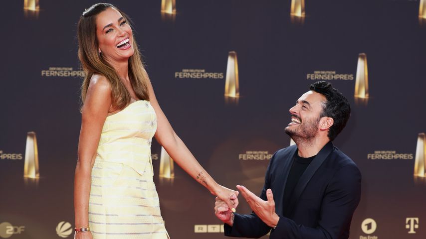 Jana Ina und Giovanni Zarella beim Deutschen Fernsehpreis 2023