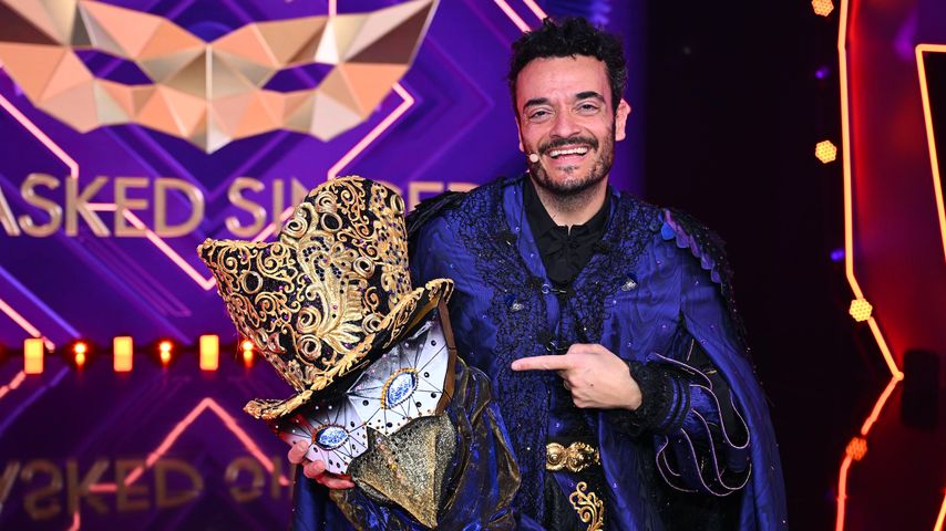 Giovanni Zarrell mit der Mysterium-Maske