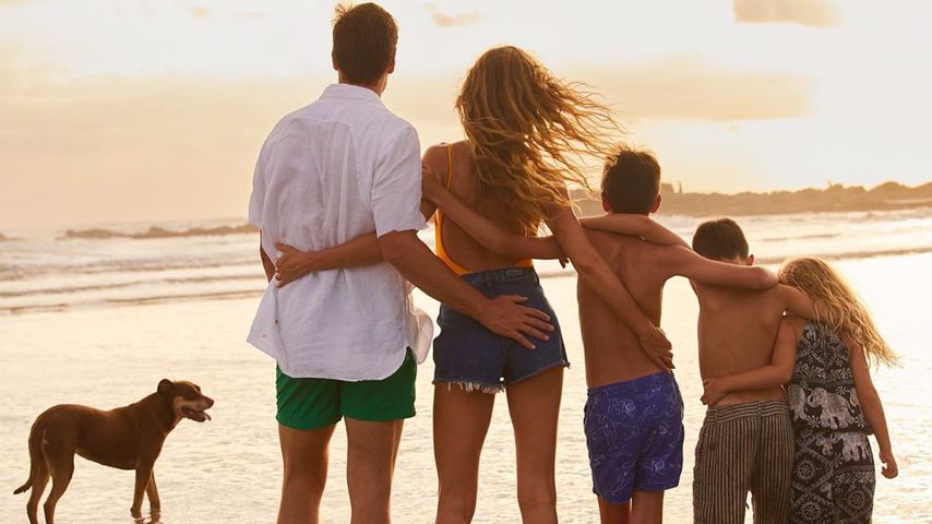 Gisele Bündchen im Urlaub am Meer mit ihrer Familie
