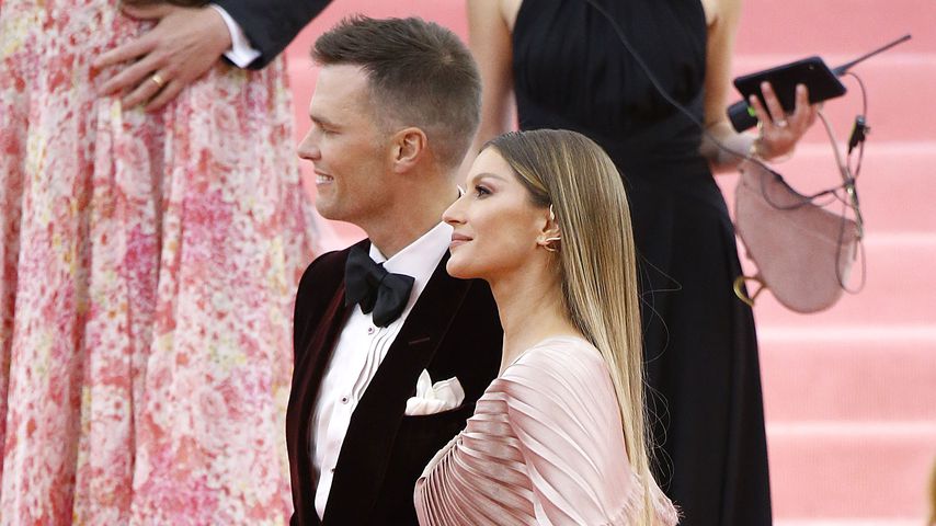 Natürlich! Gisele Bündchen feiert im Öko-Kleid