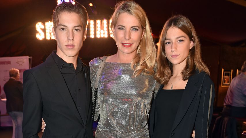 Giulia Siegel mit ihren zweieiigen Twins Nathan und Mia im Oktober 2018
