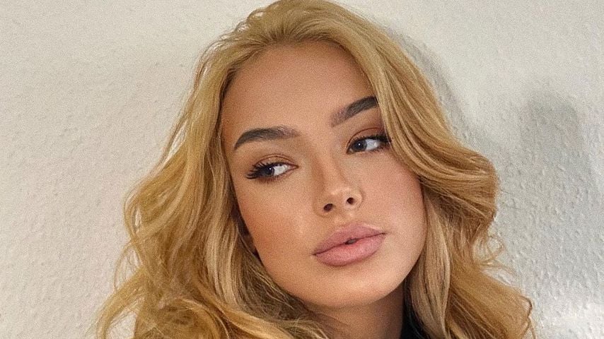 Extrem-Umstyling: GNTM-Cäcilia flasht Fans mit blonder Mähne