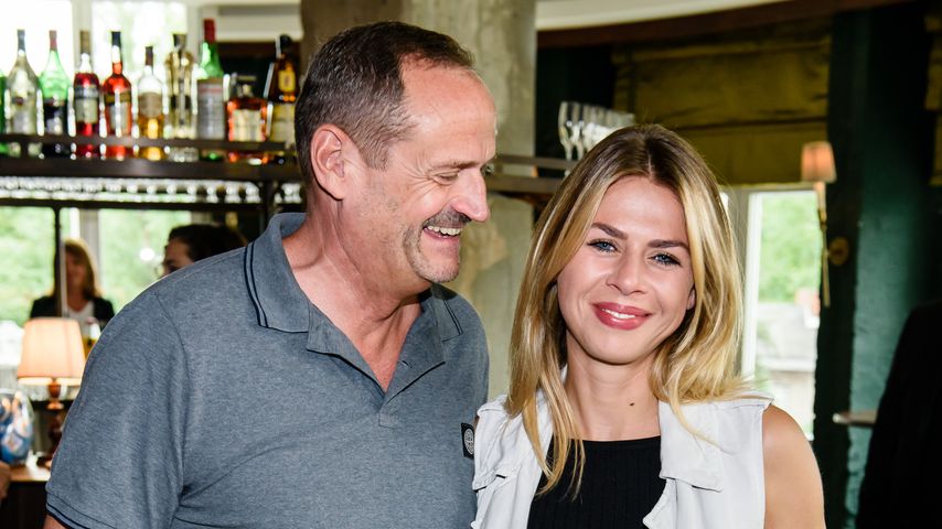 Heimlich: Jenny Elvers' Ex Goetz Elbertzhagen hat geheiratet