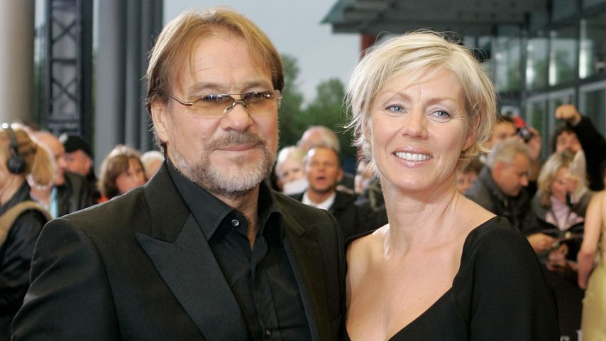 Götz George († 77): Nun ruht er neben seinem Vater