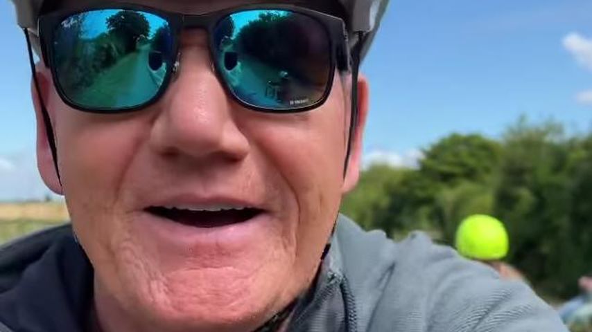 Nach Unfall: Gordon Ramsay kann endlich wieder Rad fahren!