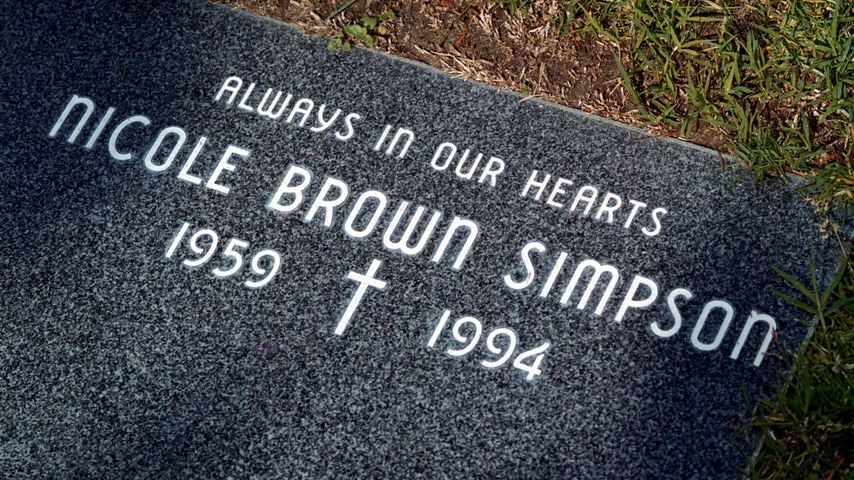 Grabstätte von Nicole Brown Simpson in Lake Forest, Kalifornien, fotografiert am 1. Februar 2000