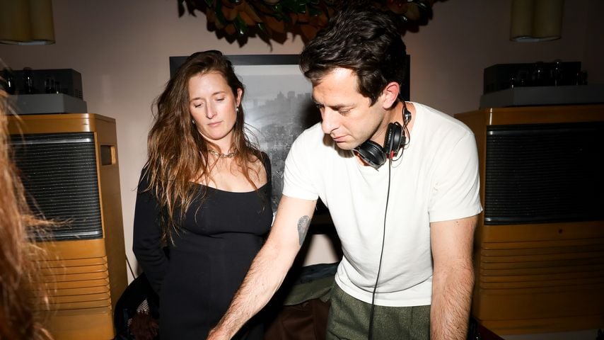 Schauspielerin Grace Gummer und Musikproduzent Mark Ronson
