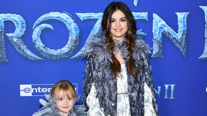 Gracie Teefey und Selena Gomez im November 2019