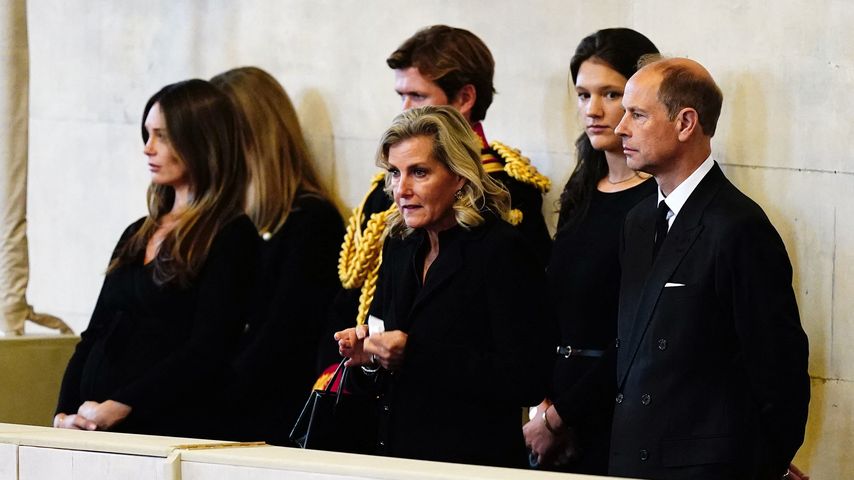 Gräfin Sophie und Prinz Edward bei der Mahnwache der Enkel in der Westminster Hall