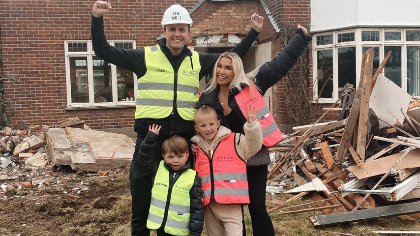 Greg Shepherd und Billie Faiers mit ihren Kindern Arthur und Nelly
