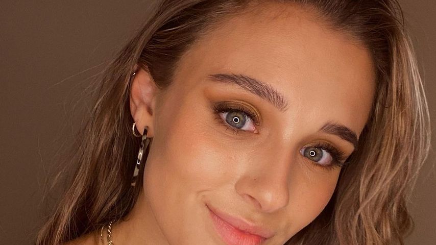 Greta Engelfried macht ein Selfie