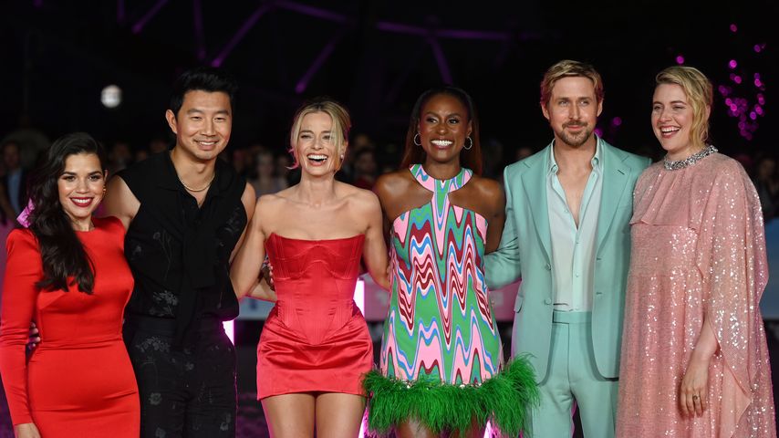 Greta Gerwig (rechts) mit dem Cast von "Barbie"