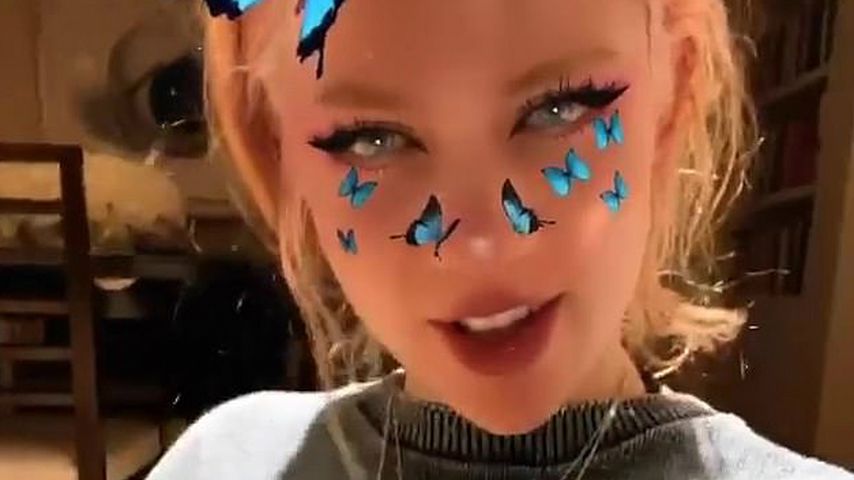 Grimes, Sängerin und Songwriterin