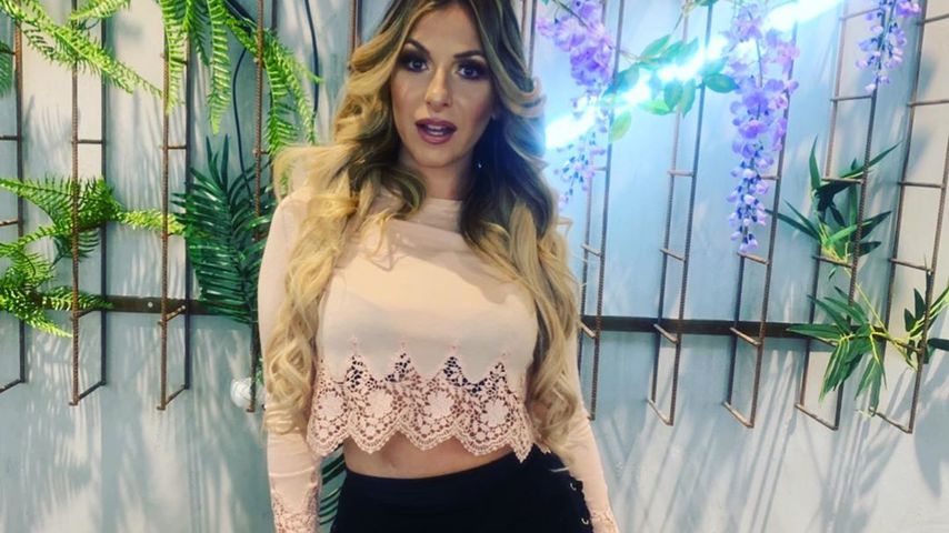 Gülcan Kamps, Model