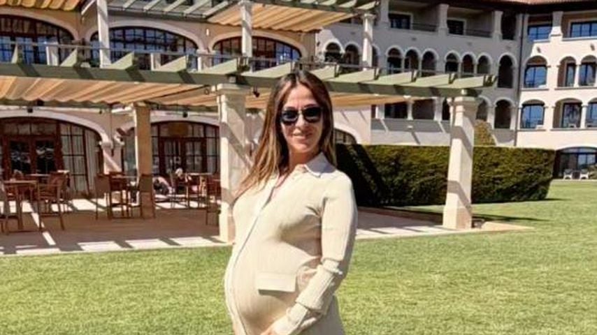 Hochschwangere Gülcan Kamps sendet Babybauch-Ostergrüße