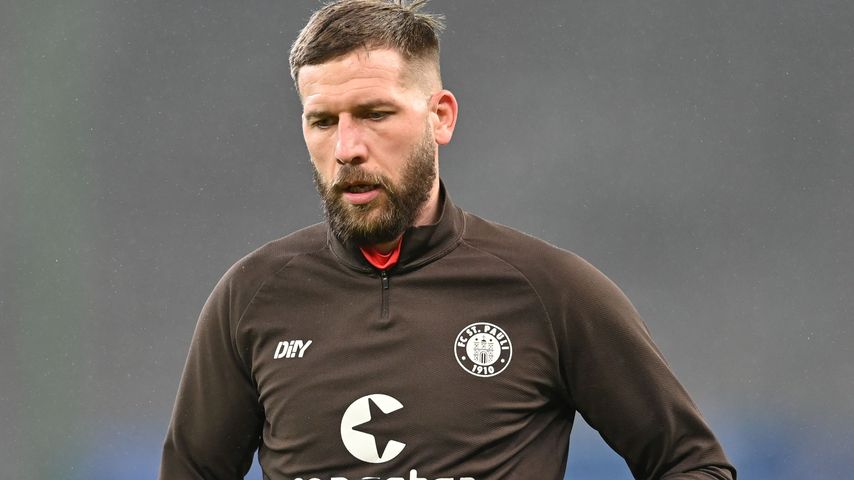 Guido Burgstaller, Fußballprofi