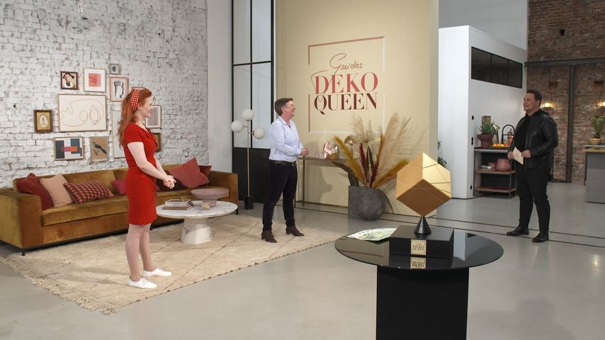 Guido Maria Kretschmer (rechts) in der ersten Folge von "Guidos Deko Queen"