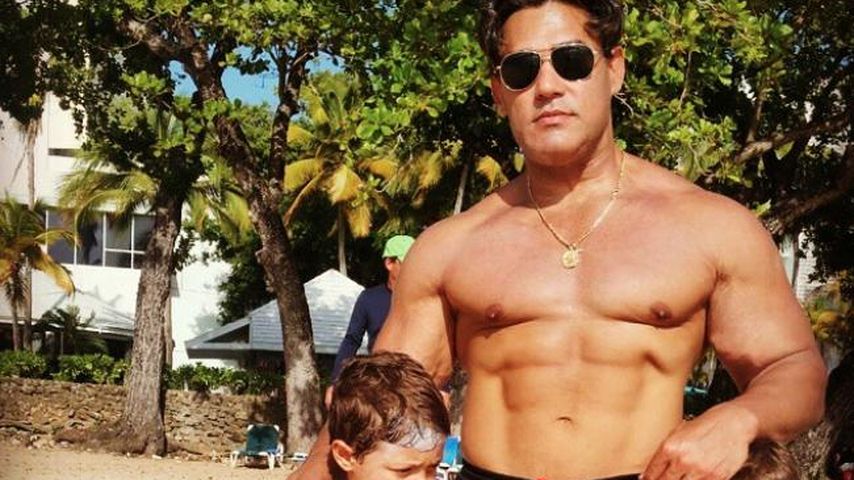 Gustavo Badell mit seinen Kindern