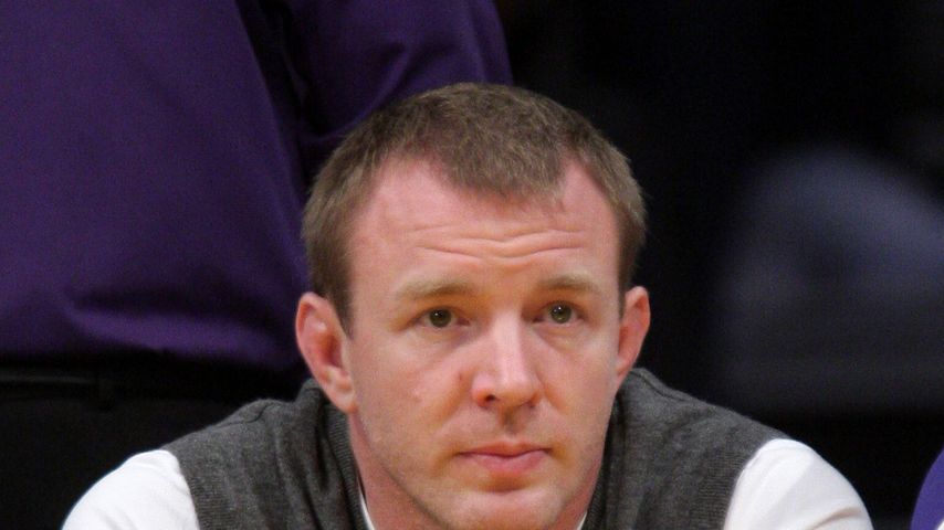 Guy Ritchie bei einem NBA-Spiel 2009