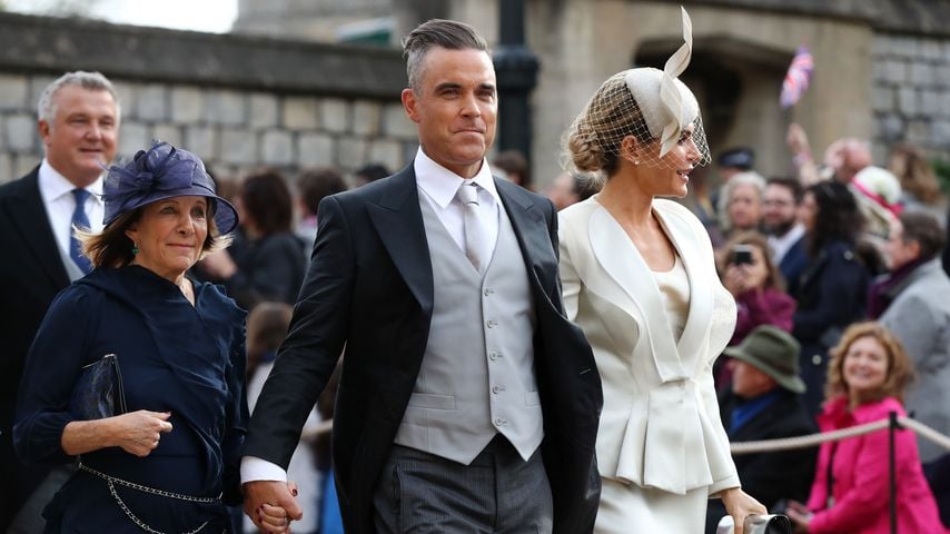 Gwen Field, Robbie Williams und Ayda Field bei Prinzessin Eugenies Hochzeit im Oktober 2018