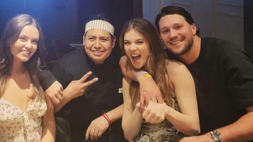 Hailee Steinfeld und Josh Allen im Restaurant Sushi by Boū in New York