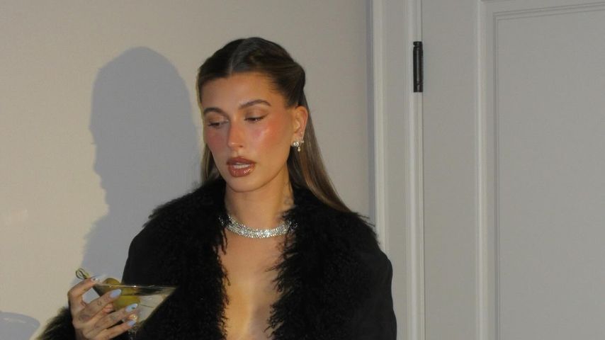 Hailey Bieber, November 2024