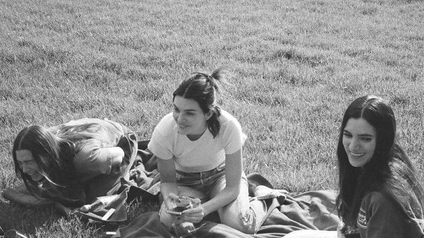 Hailey Bieber, Kendall Jenner und eine Freundin, Juni 2025
