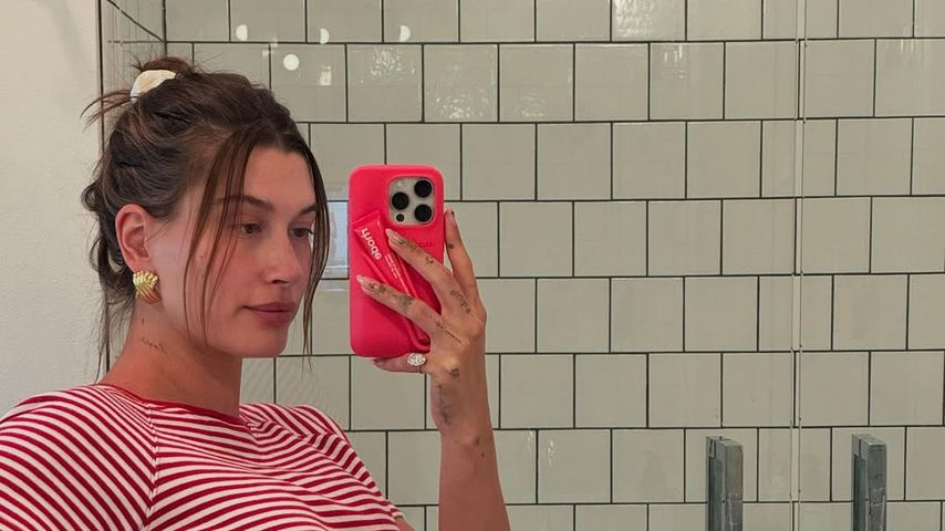 Hailey Bieber teilt ihren früheren Babybauch zum Muttertag 2025