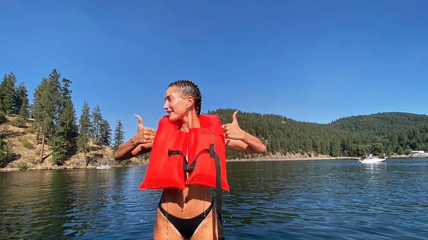 Hailey Bieber im Urlaub in Idaho