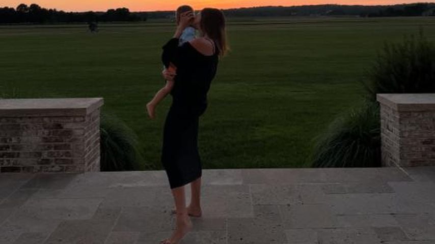 Hailey Bieber mit Sohn Jack, Juli 2026