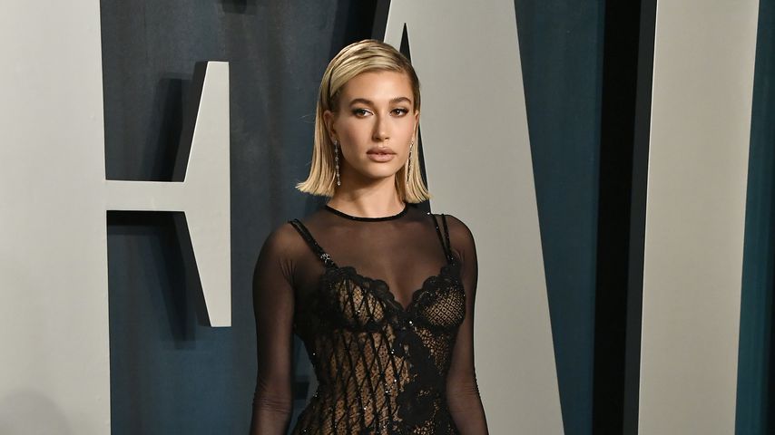 Hailey Bieber bei der Vanity-Fair-Afterparty der Oscars 2020
