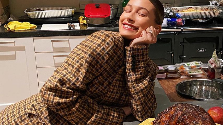 Hailey Bieber an Thanksgiving 2020