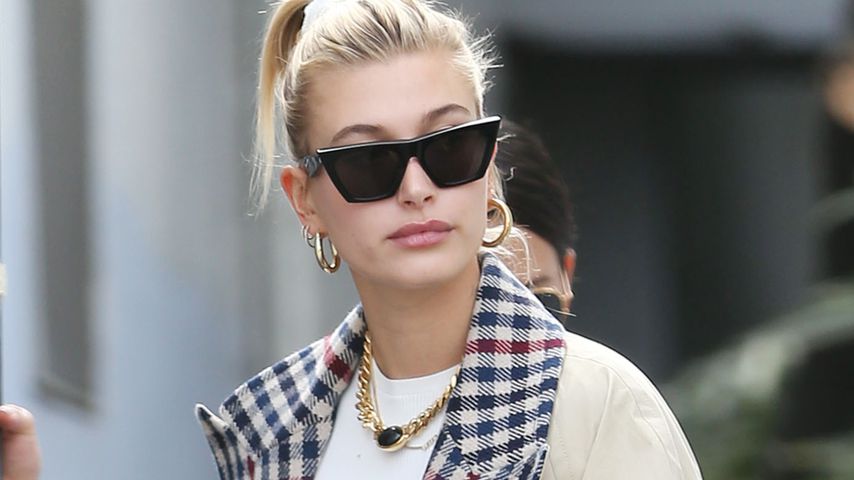 Kurz vor Hochzeit: Hailey Bieber geht relaxed einkaufen!
