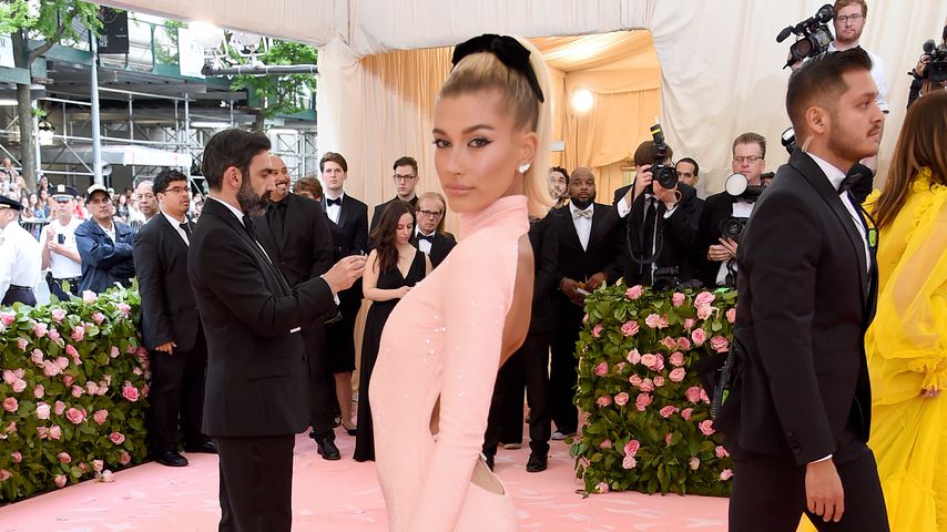 Mit XL-Schleier: So schön war Hailey Biebers Hochzeitskleid!